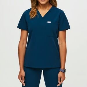 Figs Catarina One Pocket Scrub Top